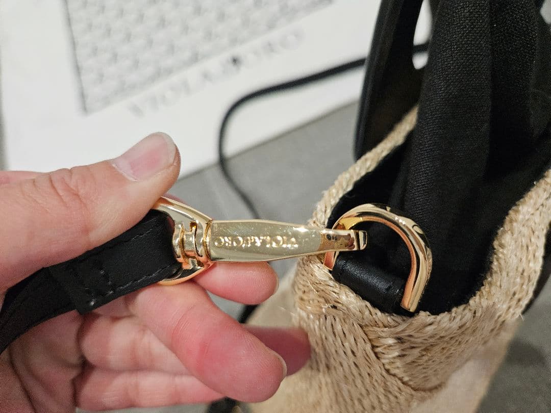 ヴィオラドーロ 　ショルダーバッグ　グレディブリリアン