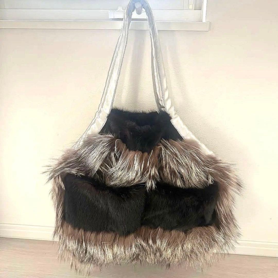 パピリーヒルズ リュバンドール ファーキャリーバッグ ※今月削除