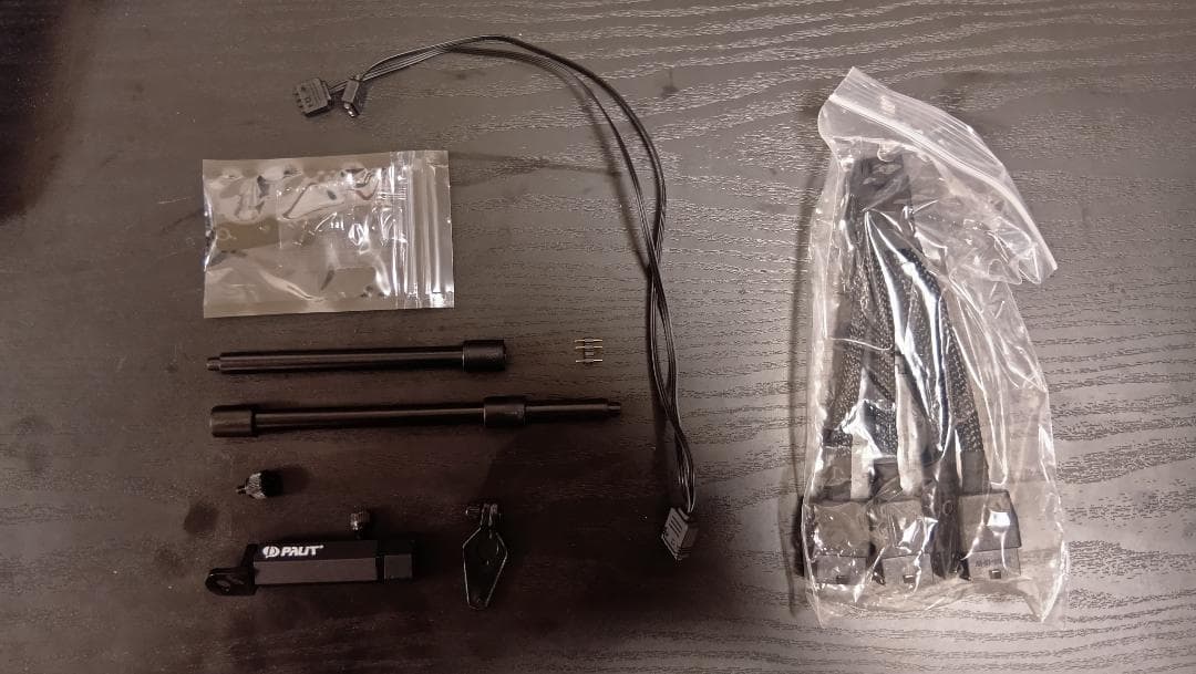 GeForce RTX™ 5090 GameRock（外箱・付属品有り）