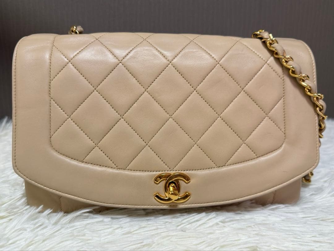 シャネル CHANEL マトラッセ ダイアナ チェーンバッグ 2番台 ベージュ