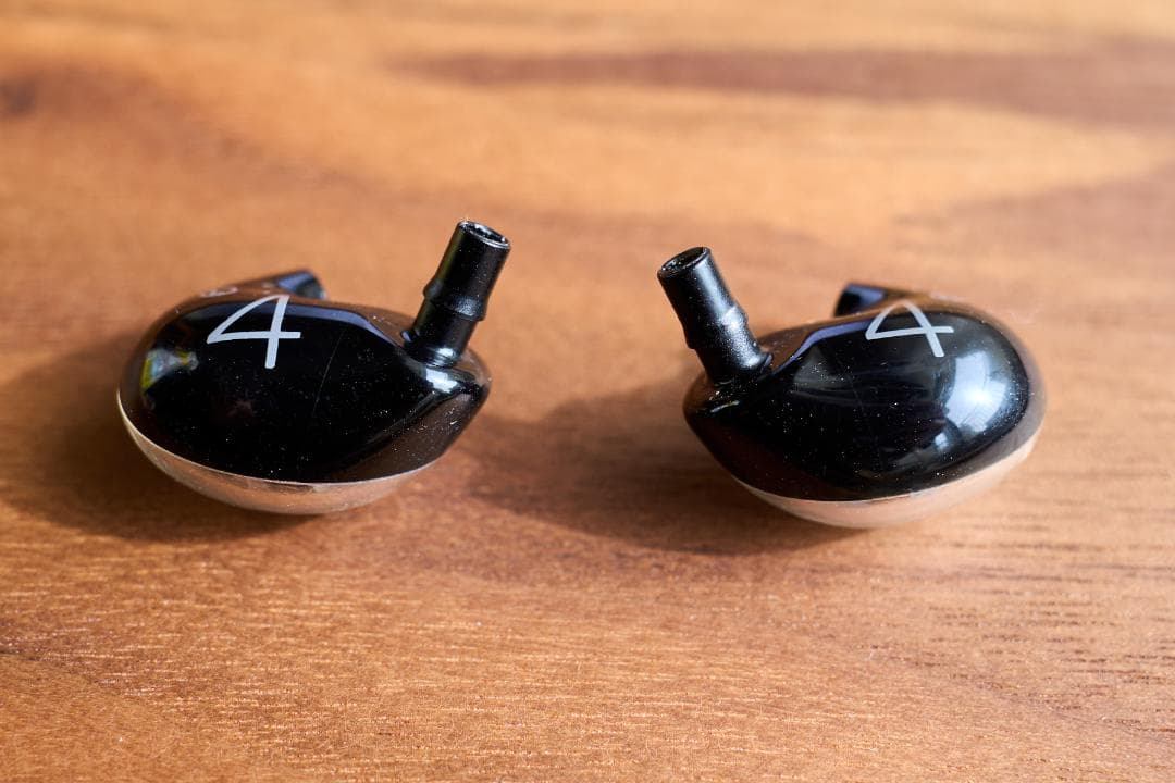 SHURE イヤホン Aonic4