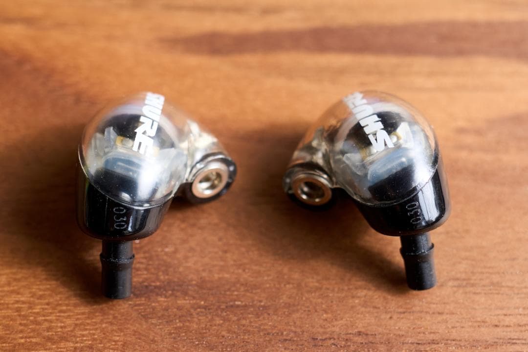 SHURE イヤホン Aonic4