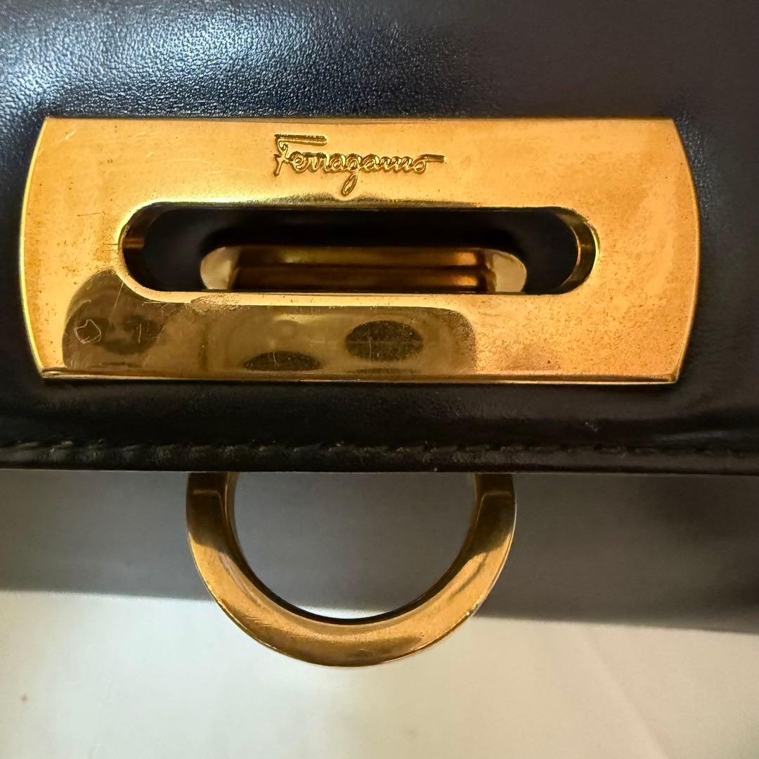 Ferragamo ガンチーニ ハンドバッグ 黒 ブラック【ショルダーなし】