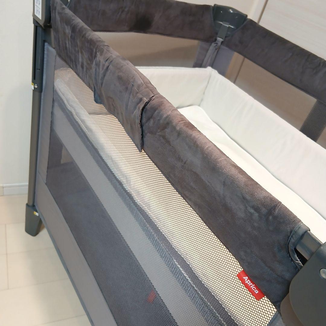 【美品】 アップリカ ココネルエアープラス　ベビーベッド グレー
