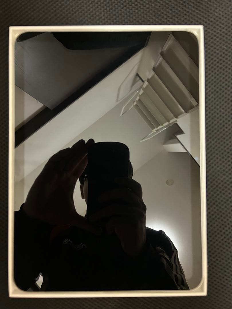 【超美品】iPad A16 第11世代128GB シルバー