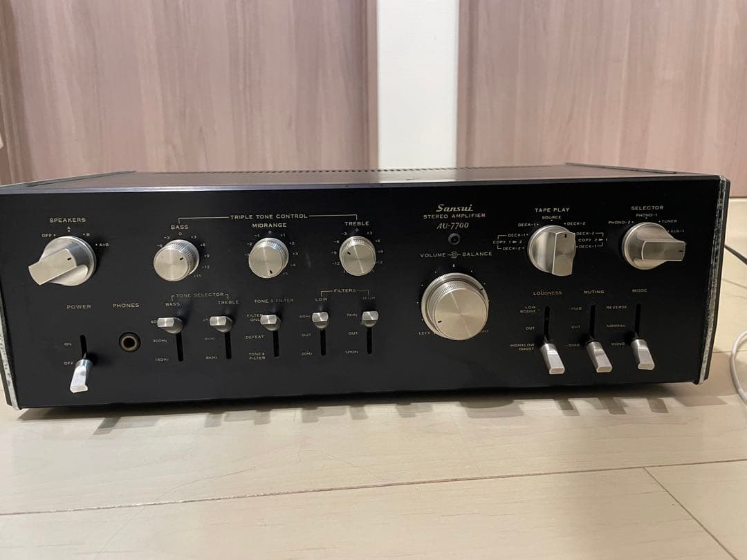 アンプ sansui AU-7700