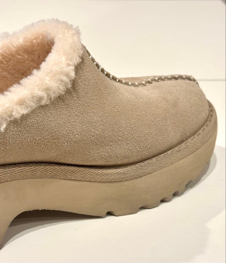【美品】UGGNewHeightsCozyClogサボ厚底24cmベージュ正規品
