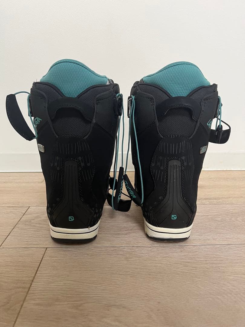 DEELUXE スノーボードブーツ 22.5センチ ID5.2 ディーラックス