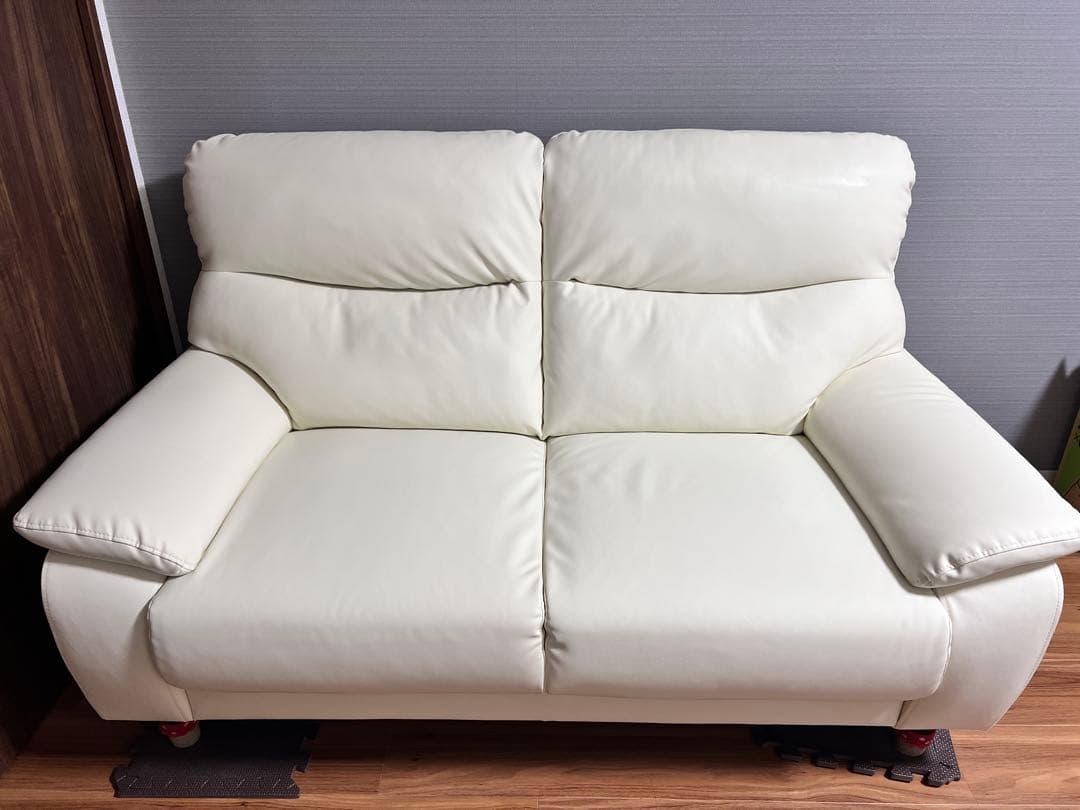 ニトリ 合成皮革 2人掛けソファ