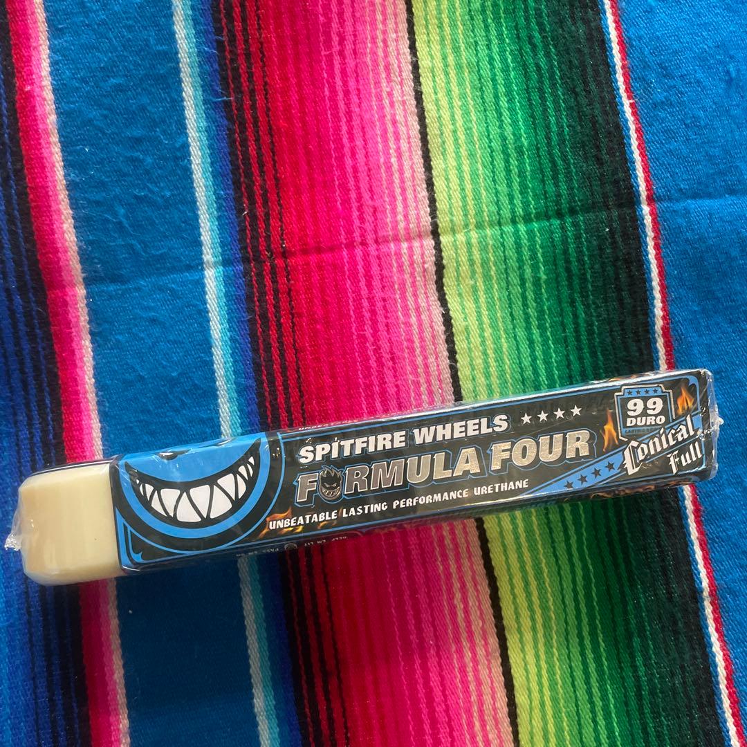 Spitfireフォーマル4 コニカルフル58mm 99aウィール定価9,130