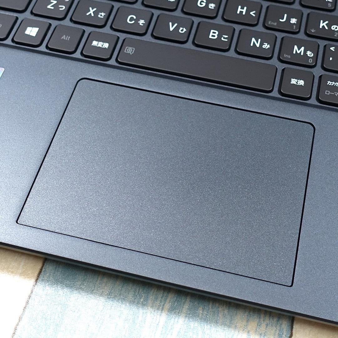 最新モデルと同じデザインで美品の超軽量神速モバイル✨第１１世代コアｉ７✨フルＨＤ