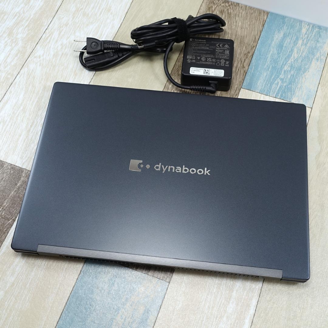 最新モデルと同じデザインで美品の超軽量神速モバイル✨第１１世代コアｉ７✨フルＨＤ