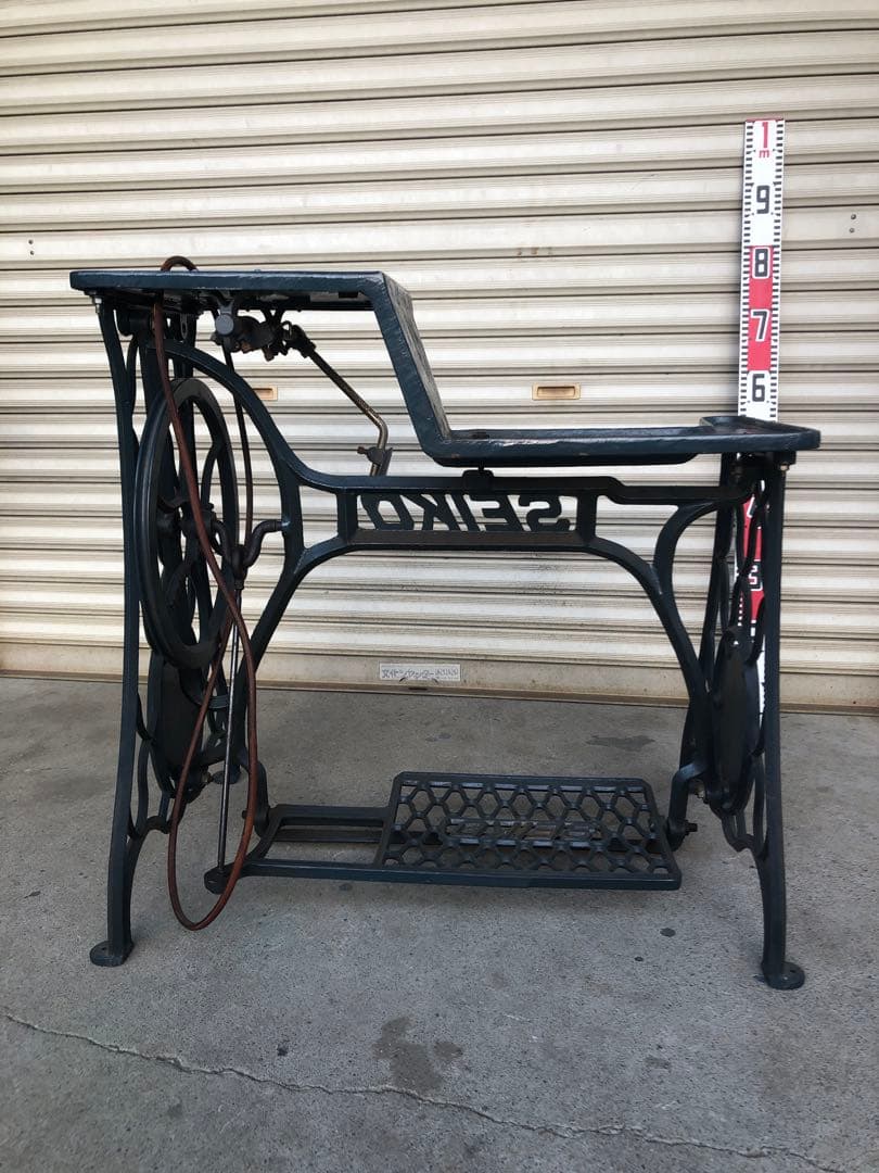 SEIKO 鋳物台　アンティーク　オブジェ　セイコー　ミシン鉄脚