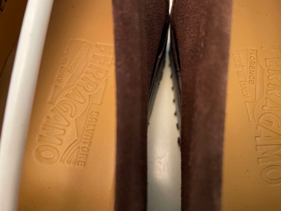 フェラガモ 未使用 モカシン スリッポン レザーシューズ 7ハーフ