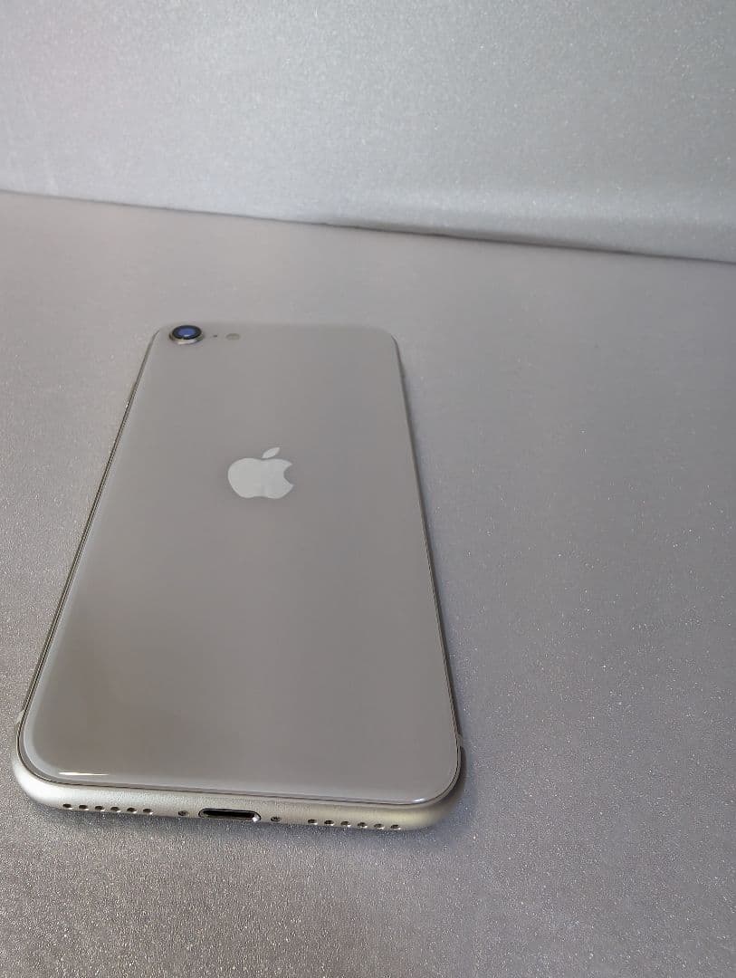 iphoneSE3 第3世代　64GB　スターライト　管理番号16897