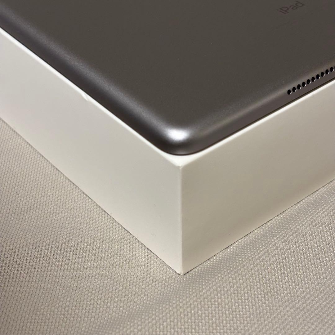 iPad第6世代32GBWi-Fiバッテリー88%希少iOS13.7付属品未使用