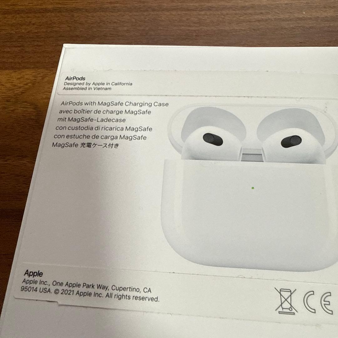 イヤホン Apple airpods 3rd