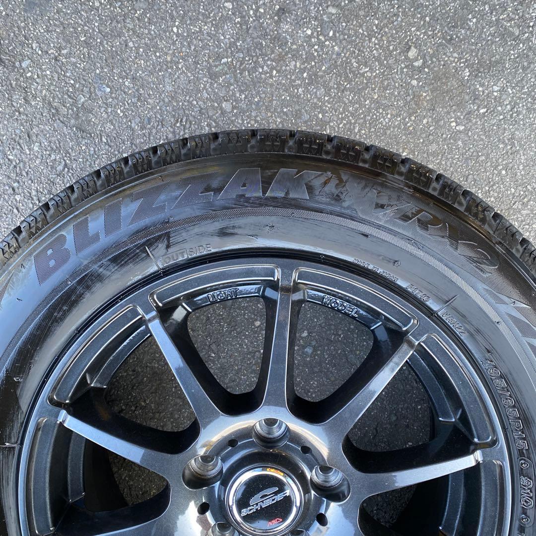 中古バリ溝ブリヂストンスタッドレスセット195/65R15 セレナ
