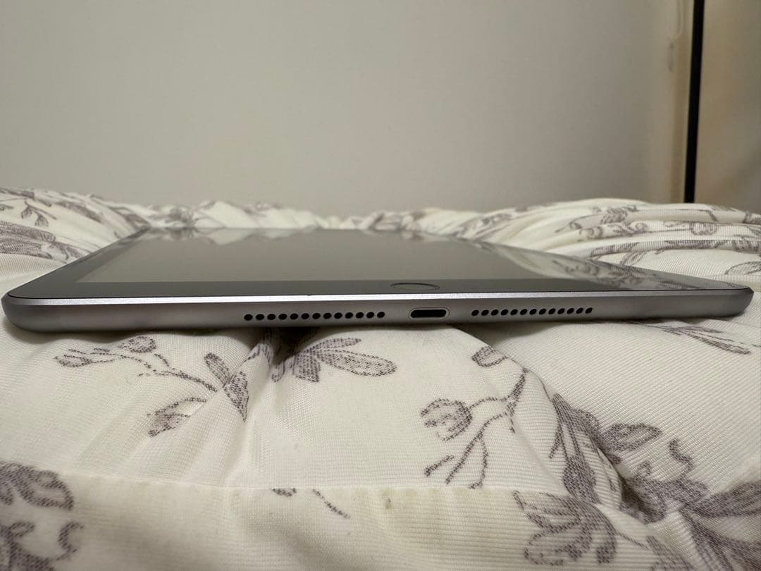 iPad 第6世代 美品 バッテリー　97%