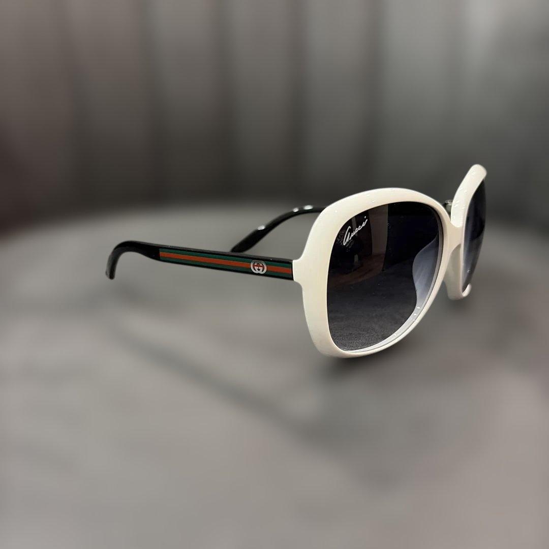 GUCCI ホワイトラウンドサングラス ケース付き