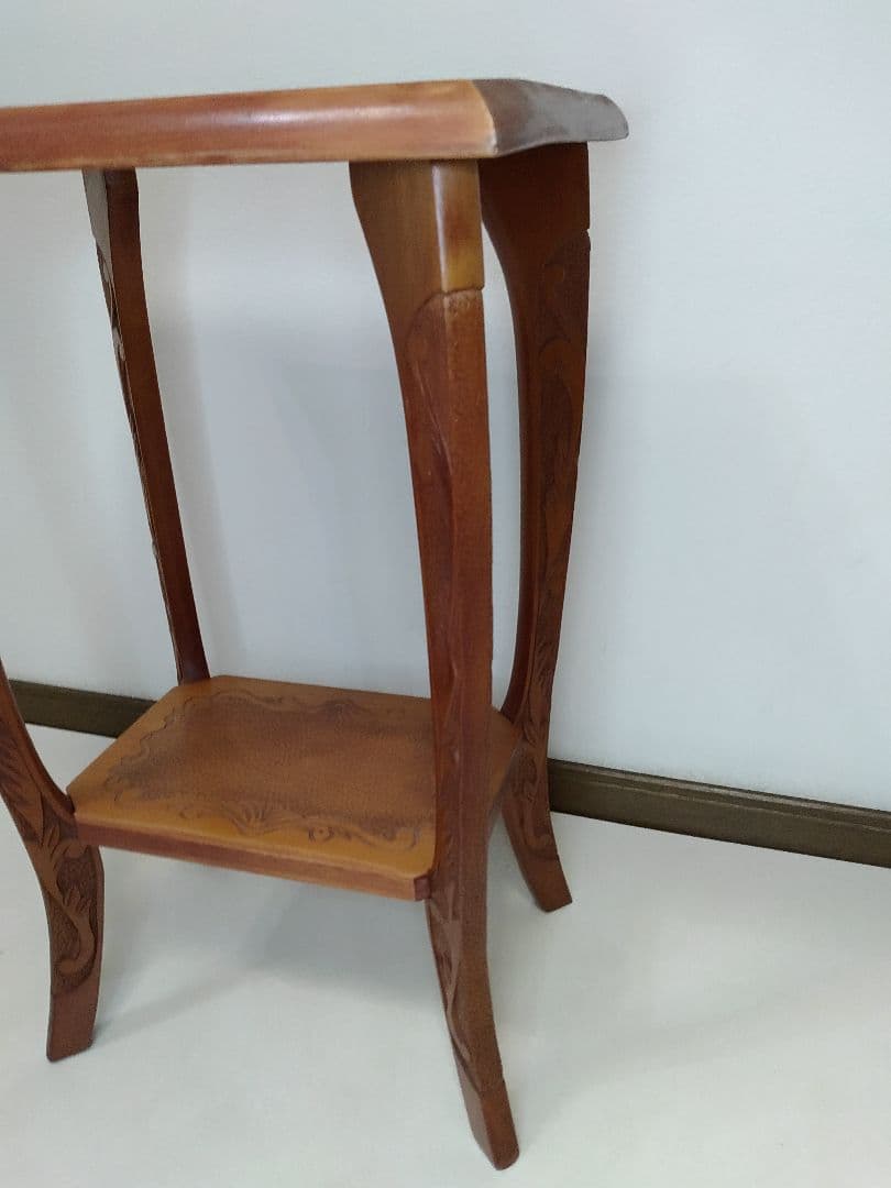 イギリス アンティーク サイドテーブル 飾り台 花台 家具 彫刻装飾