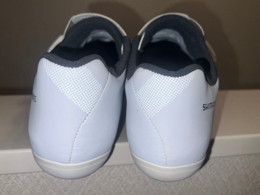 新品未使用　シマノ　RC3 27.8 44 サイクリングシューズ　BOA