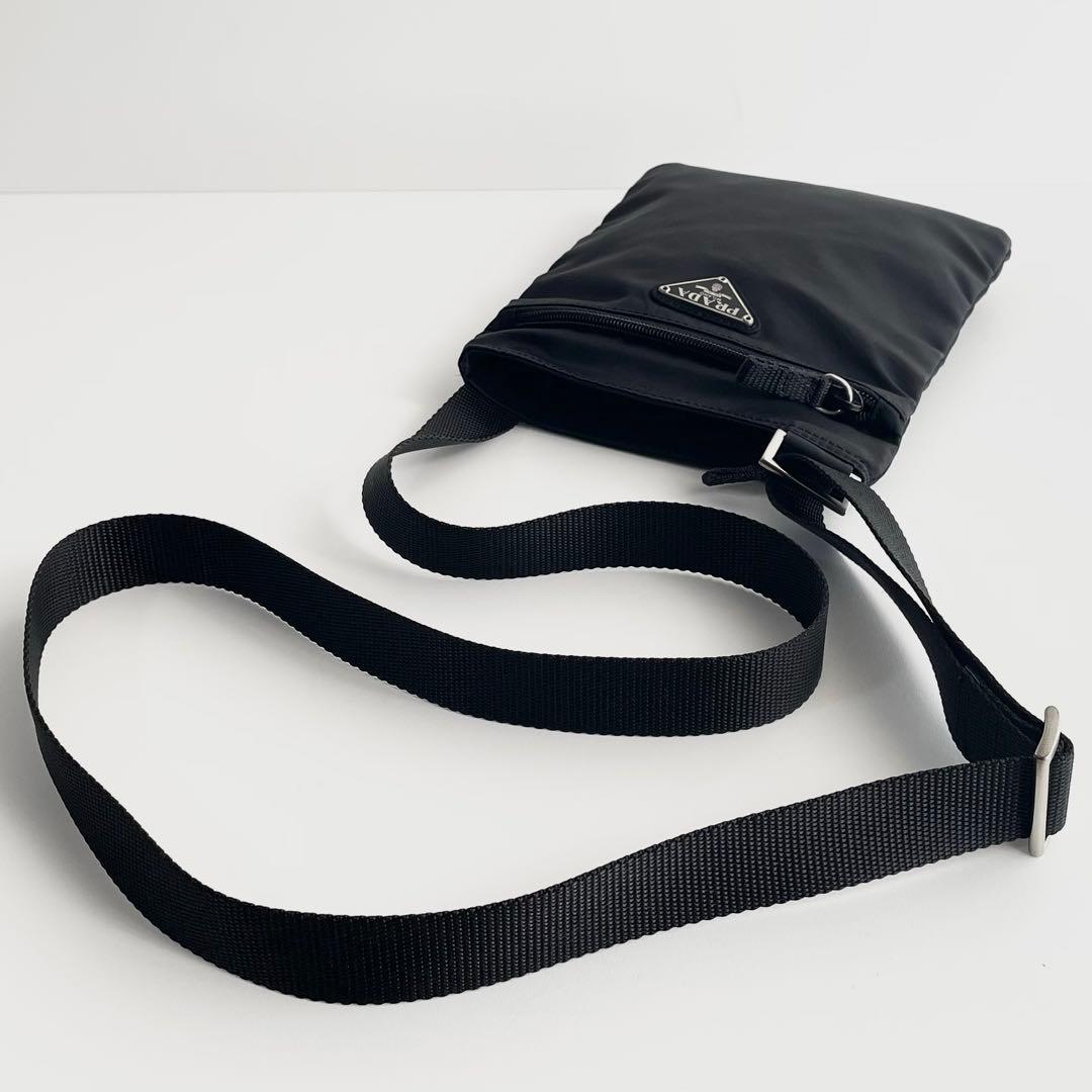 【訳あり極美品】PRADA プラダ ショルダーバッグ サコッシュ ナイロン 黒