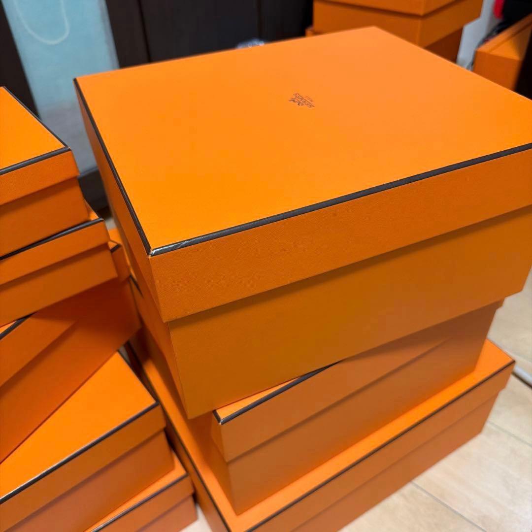 プロフ必読　HERMES 箱のみ