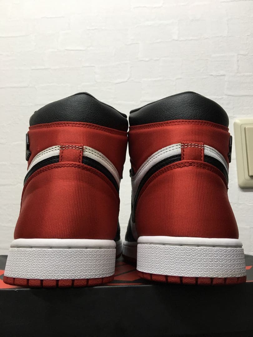 ナイキ エアジョーダン1レトロOG SatinBlackToe US12