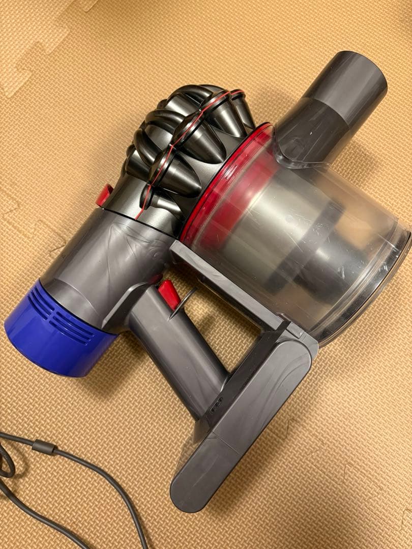 ダイソン　Dyson SV10 コードレスクリーナー　掃除機