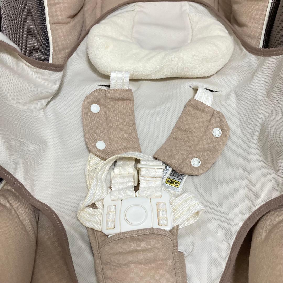 アップリカ　ユラリズム　オート　プレミアム　ベージュ