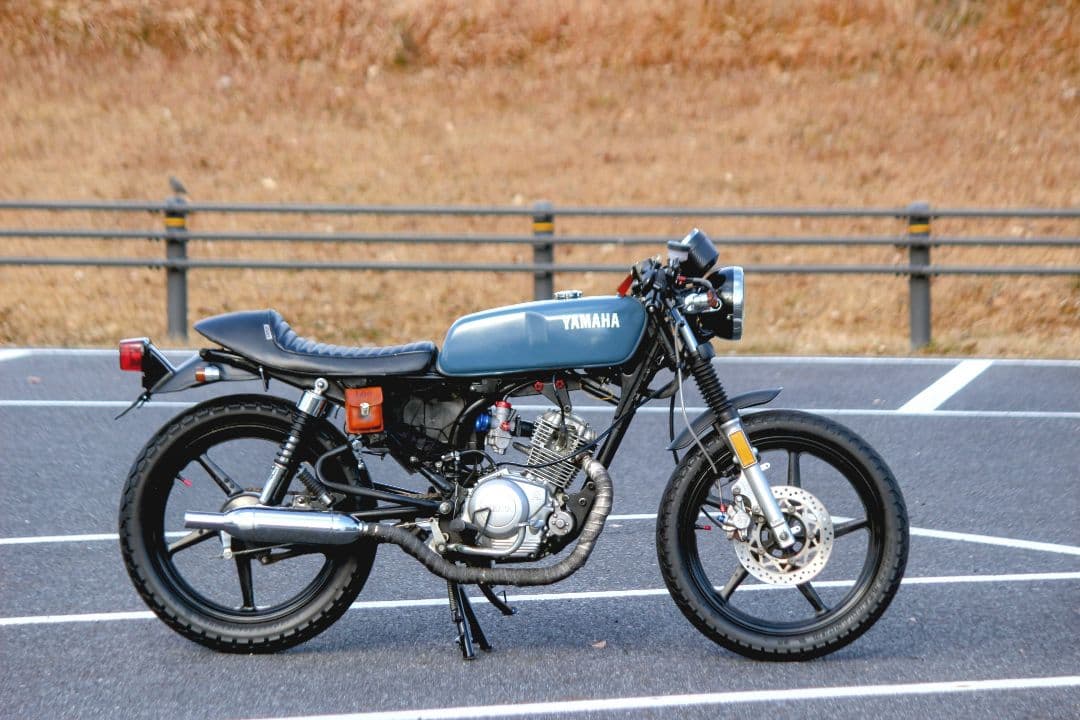 YAMAHA YB125SP キャブトンマフラー