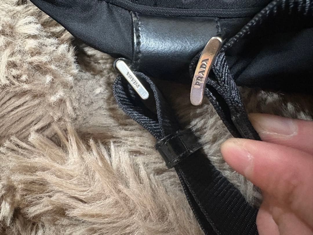 極美品！PRADA ブラックショルダーバッグ