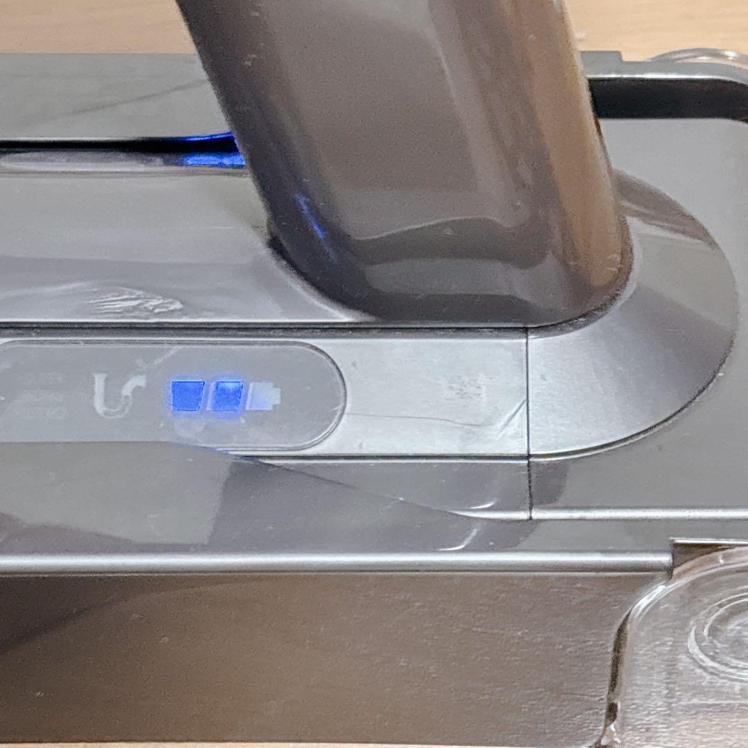 Dyson cyclone v10 fluffy+ コードレス掃除機 SV12