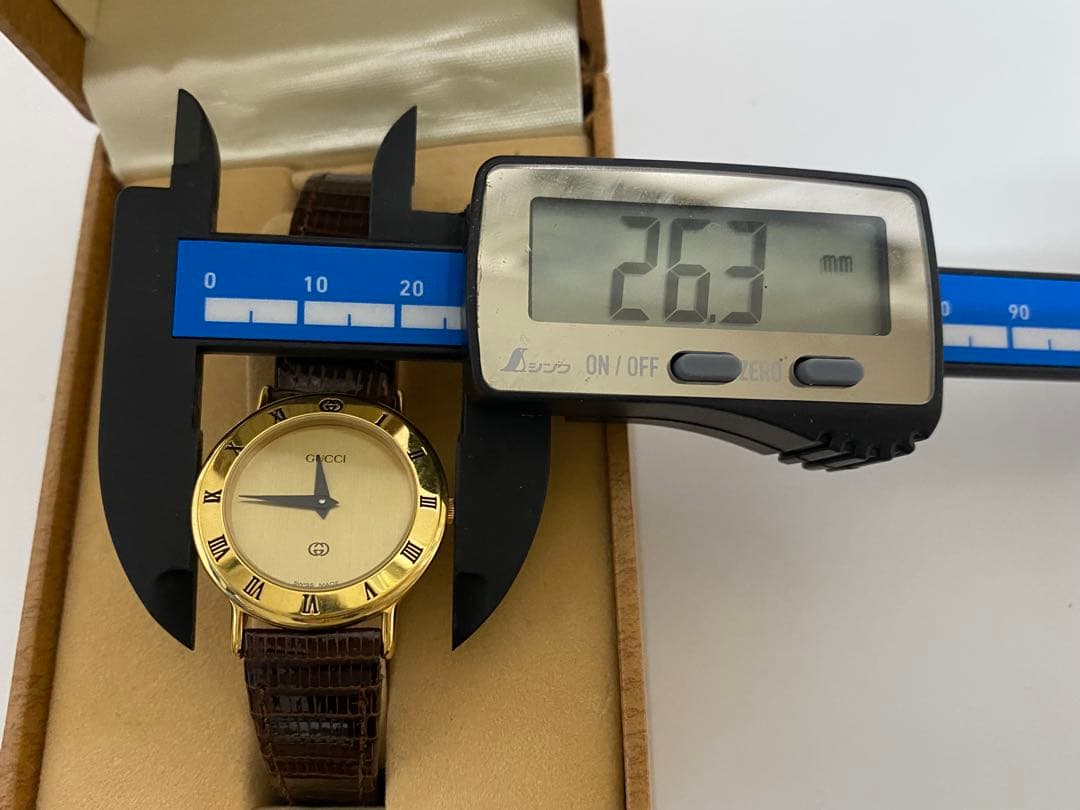 電池交換済み　GUCCI　グッチ　3000L　クオーツ　レディース時計