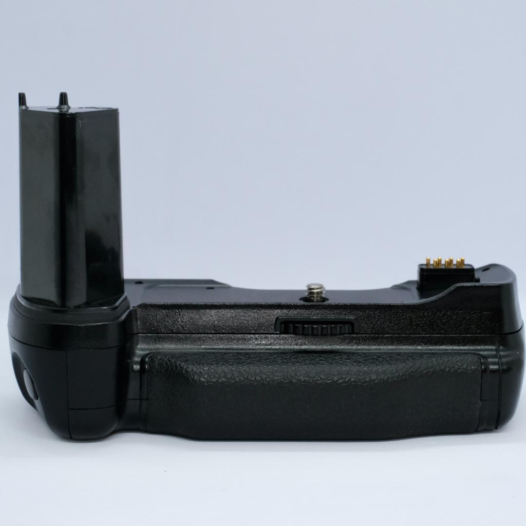 Nikon ニコン F100 MB-15グリップ・レンズ付き　 一眼レフカメラ