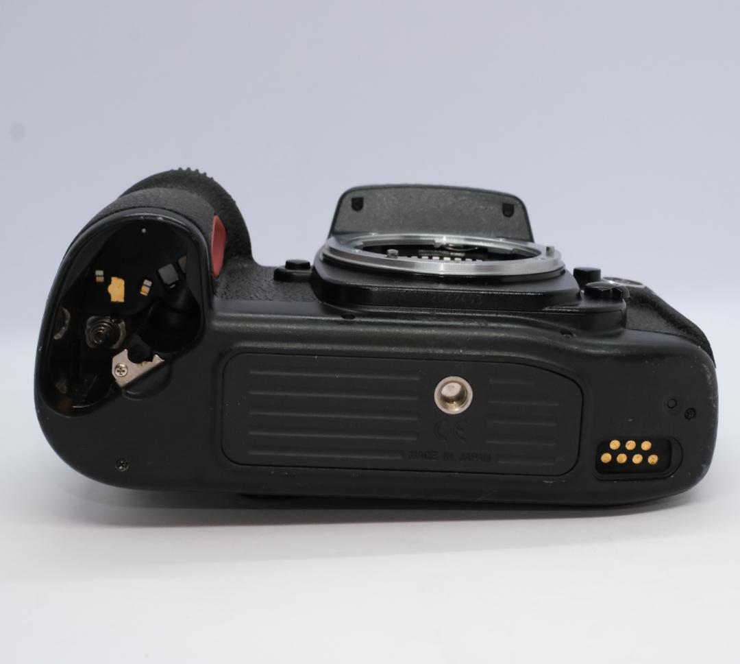 Nikon ニコン F100 MB-15グリップ・レンズ付き　 一眼レフカメラ