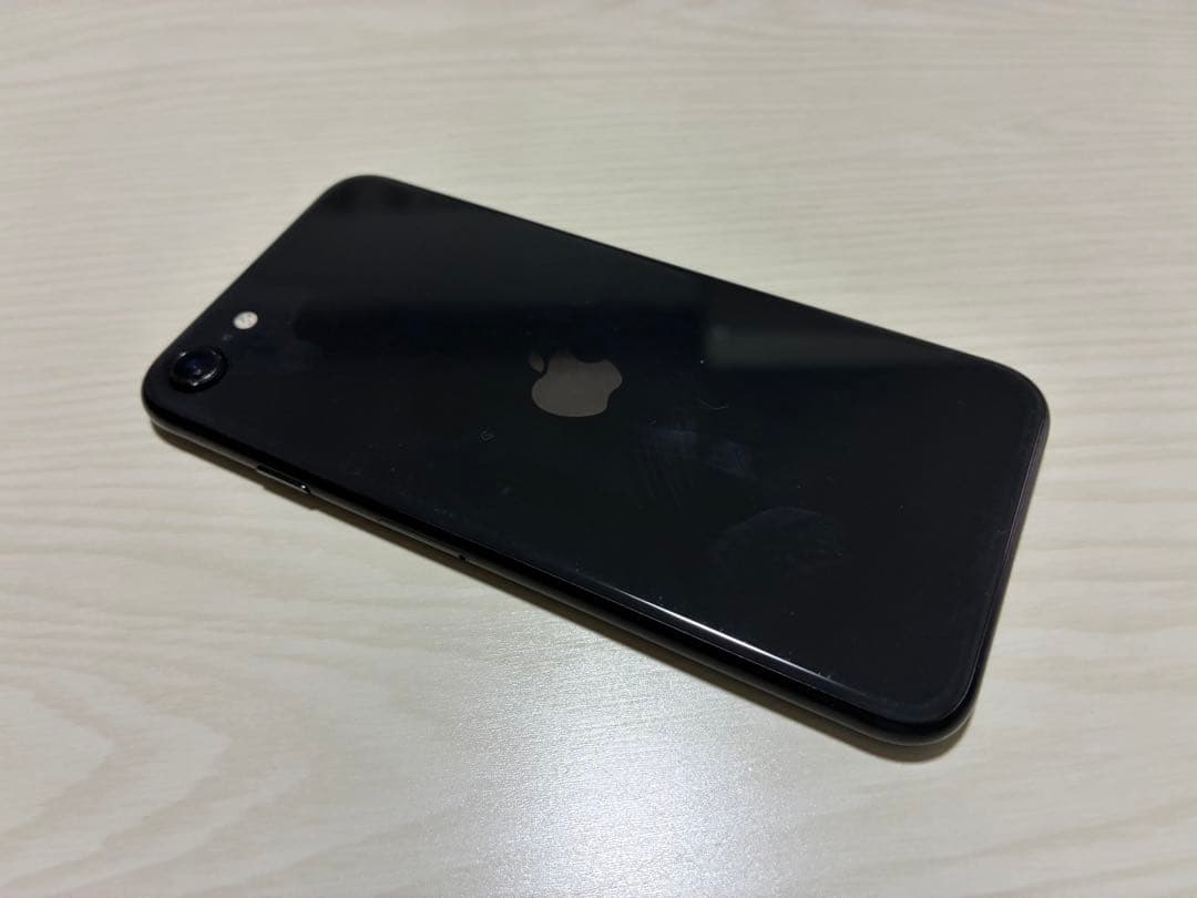 iPhoneSE3 64GB 93% ブラックSIMフリー 超美品