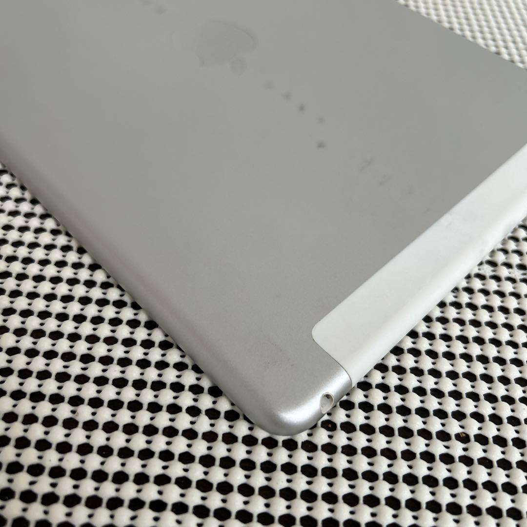 916【早い者勝ち】電池ほぼ新品☆iPadAir2 第2世代16GBソフトバンク