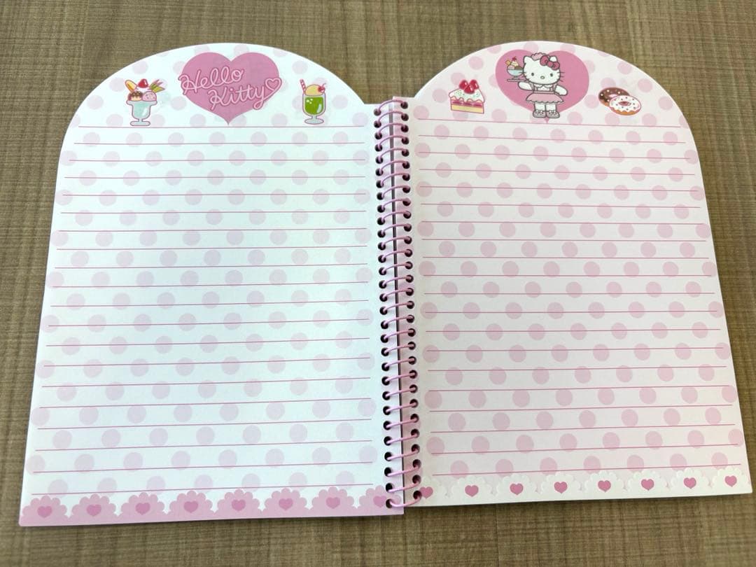 激レア✨️ハローキティ スイーツレストラン ウェイトレス キティ　ミニリングノート