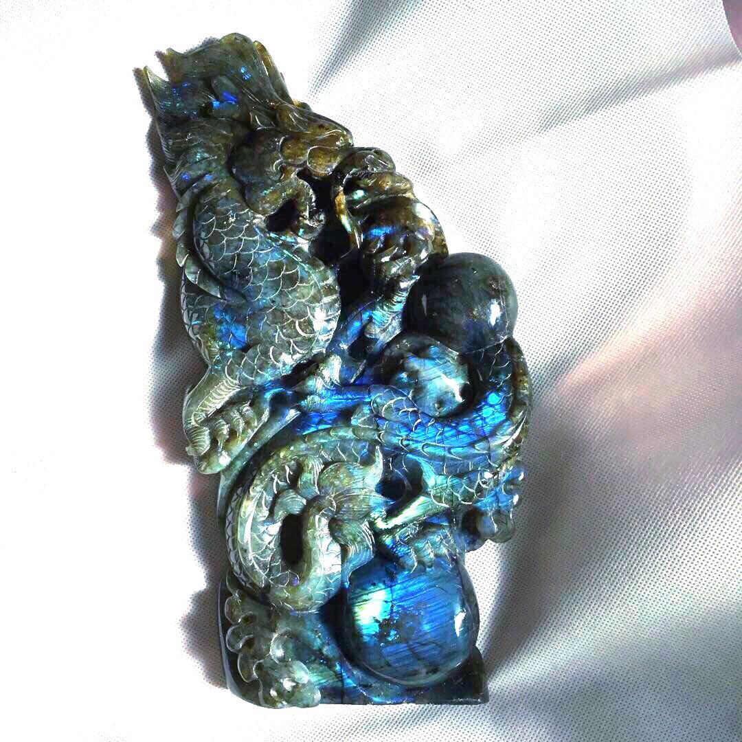 龍彫刻置物　縁起物　天然石　最高品質ラブラドライト　パワーストーン　1点限定