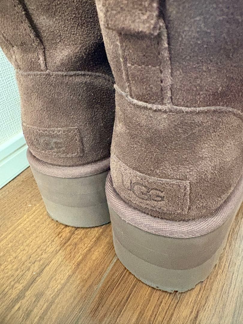 【美品】アグ ムートンブーツ Classic Mini Platform 厚底