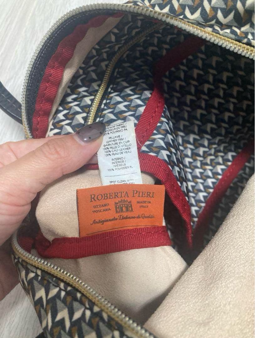 ロベルタピエリ ショルダーバッグ