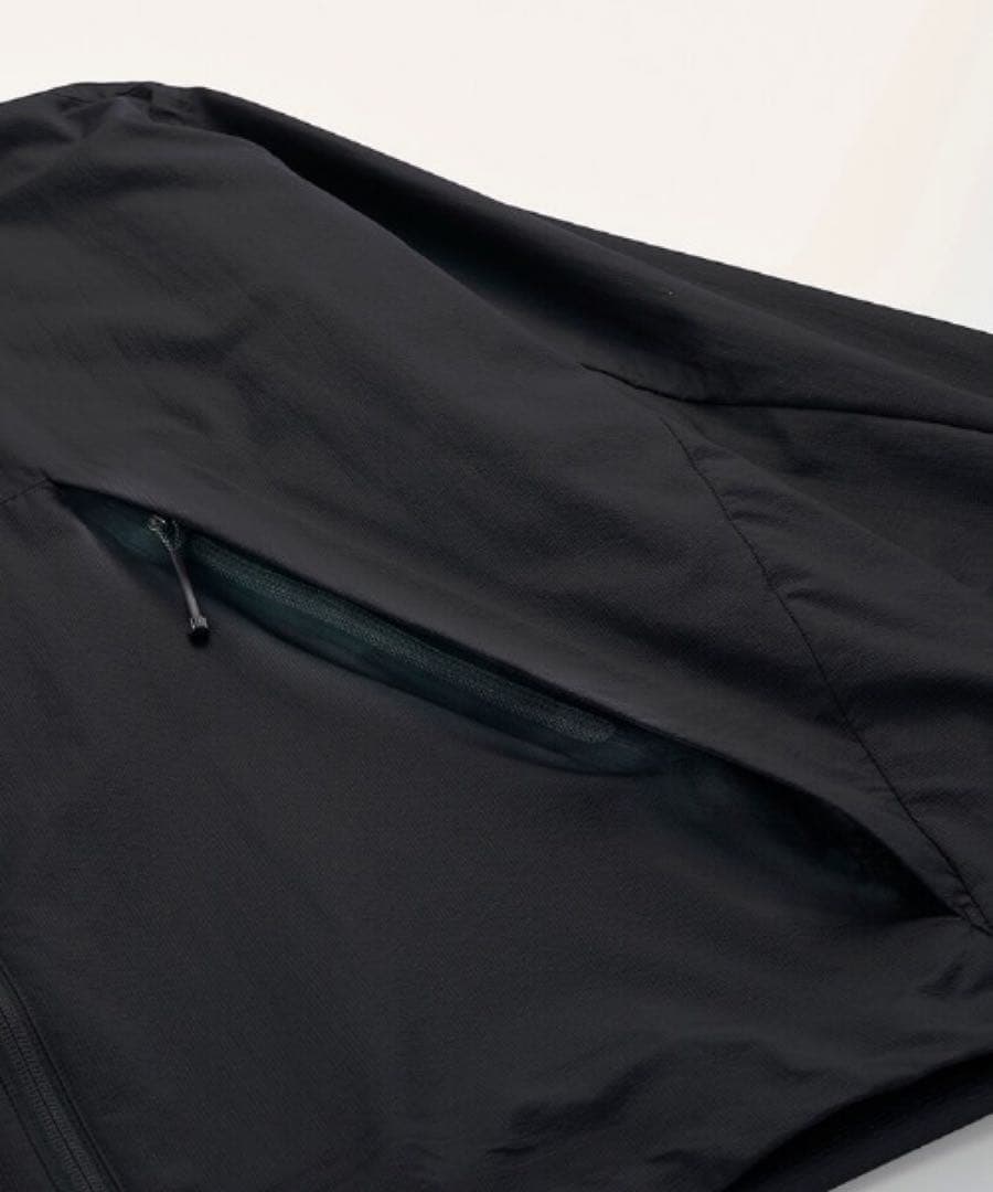 デサント　オルテライン　スイフトライト フーディー　サイズO 軽量、ポケッタブル