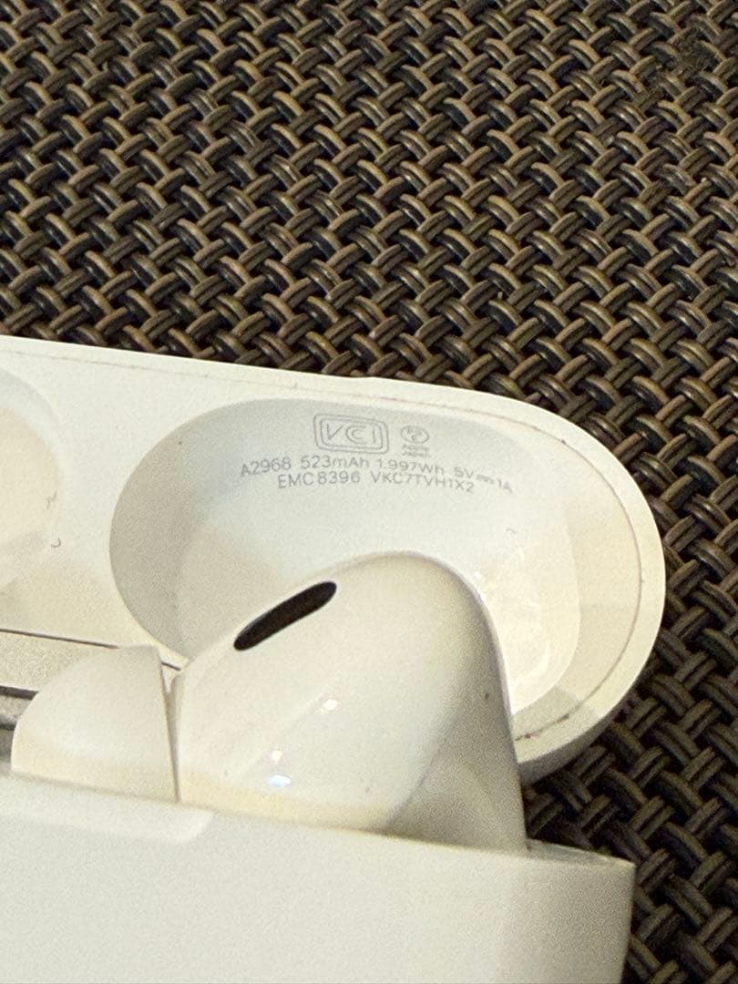 AirPods Pro 2 （USB-C）本体 交換用イヤーチップ付き