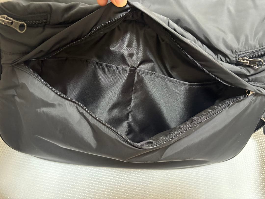 【未使用】SSOOOK スリングバッグ Mサイズ (左)黒