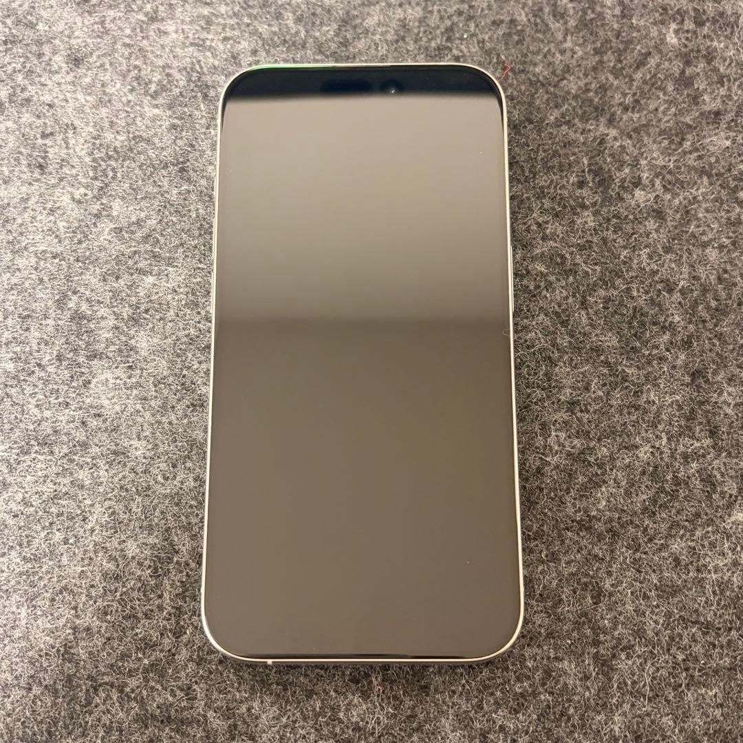 iPhone15Pro 128GB ホワイトチタニウム　バッテリー最大容量88%