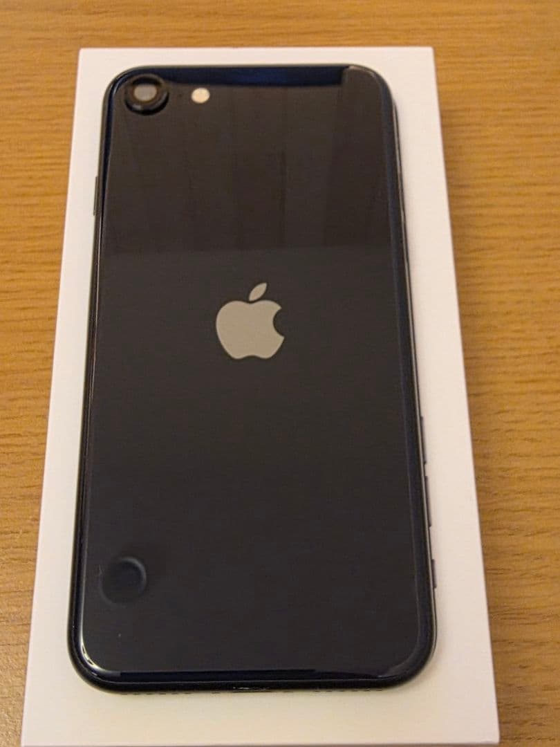Apple iPhone SE (第3世代) ミッドナイト 本体