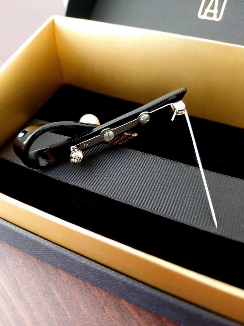 美品 アレクサンドルドゥパリ×マッキントッシュ 限定ブローチ パールリボン