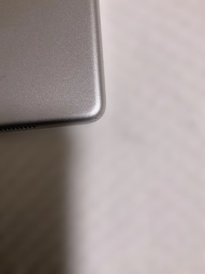 Apple iPad Mini 4 シルバー